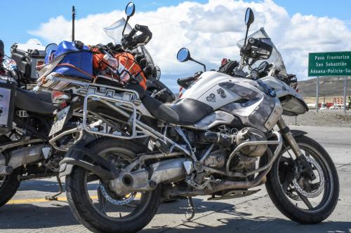 moto-4837834_1920.jpg
